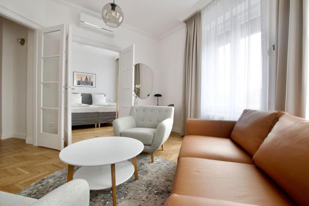 Premium Apartment By Hi - Central 2 Bedroom - Best View Будапеща Екстериор снимка