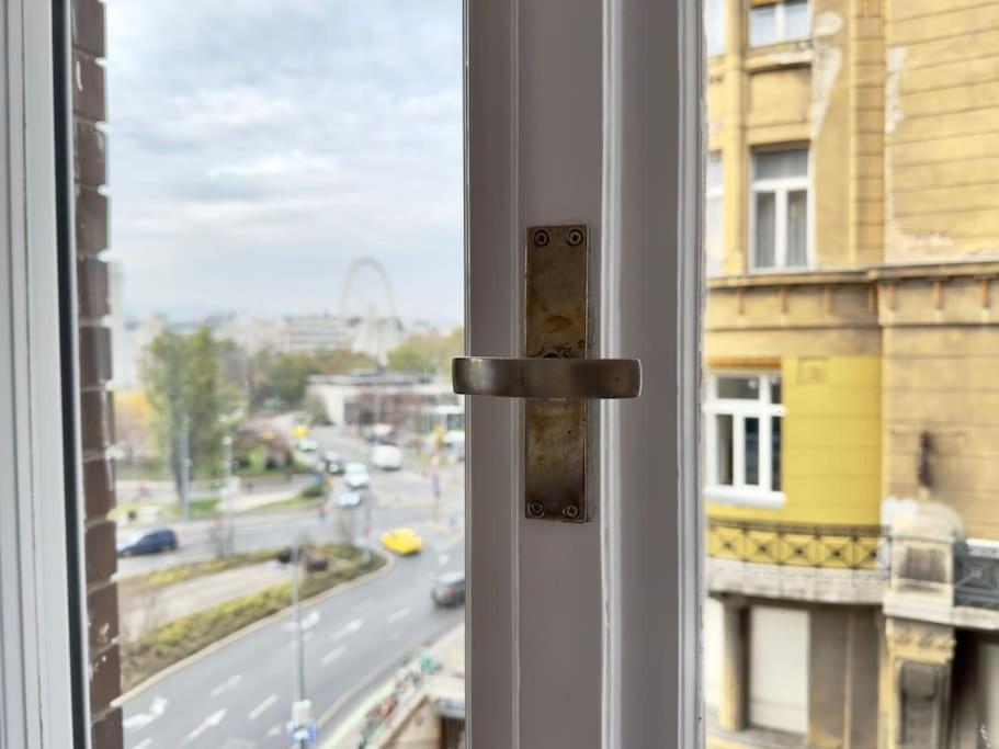 Premium Apartment By Hi - Central 2 Bedroom - Best View Будапеща Екстериор снимка