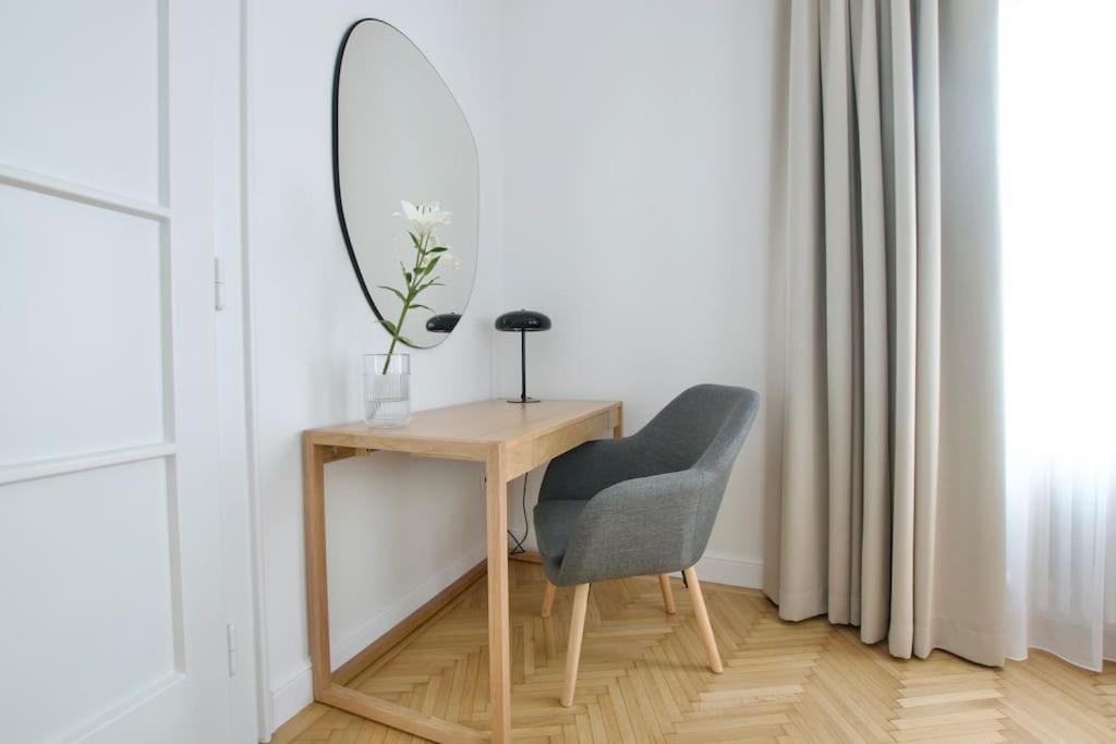 Premium Apartment By Hi - Central 2 Bedroom - Best View Будапеща Екстериор снимка