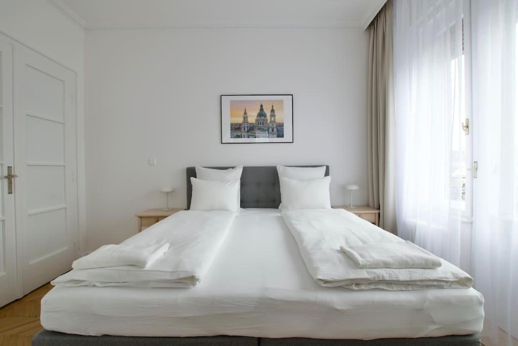 Premium Apartment By Hi - Central 2 Bedroom - Best View Будапеща Екстериор снимка